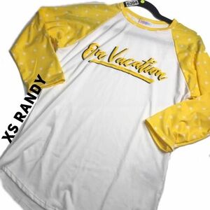 New with tags on. 3/4 sleeve shirt